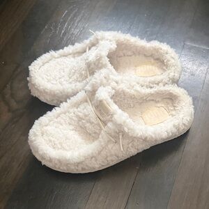 Hey Dude White Fuzzy Mules